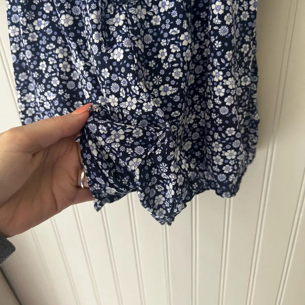 GAP Girls Medium Navy Blue White Floral Button Up Rayon Romper